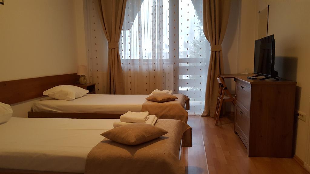 Floarea Soarelui Hotel Cheia  Bagian luar foto