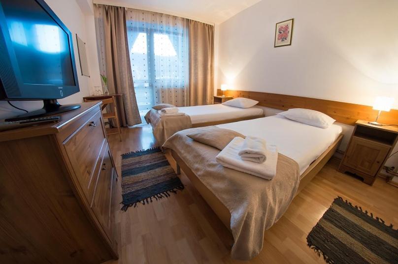 Floarea Soarelui Hotel Cheia  Bagian luar foto